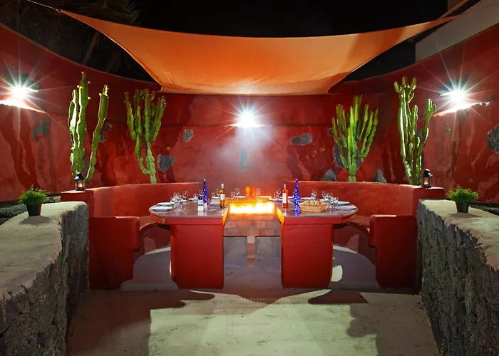 Villa Exclusive Super-villa 12 Bed,11 Bath With Amazing Facilities, Sea And Mountain Views Tías