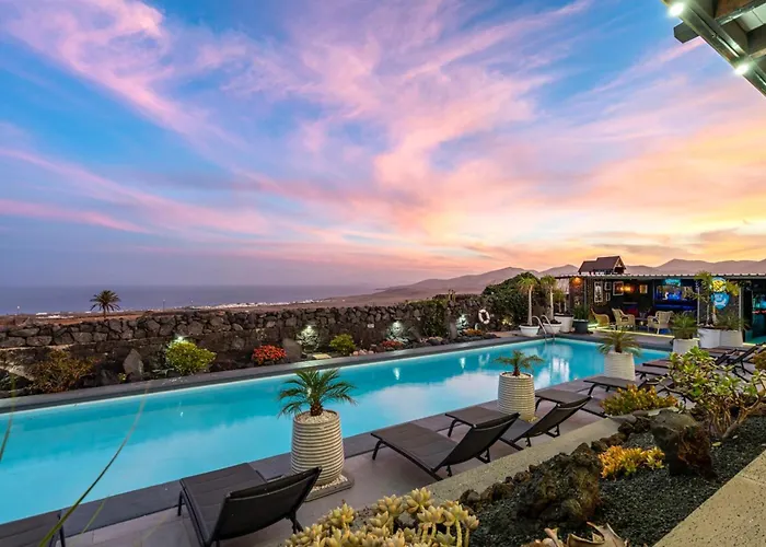 Exclusive Super-villa 12 Bed,11 Bath With Amazing Facilities, Sea And Mountain Views 티아즈