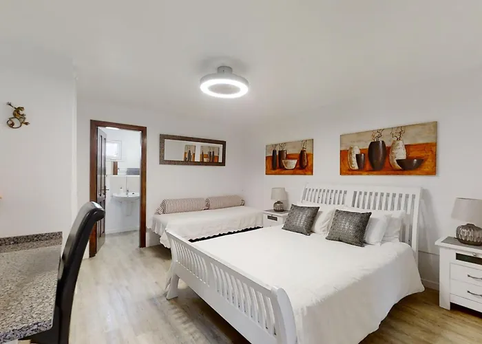 Exclusive Super-villa 12 Bed,11 Bath With Amazing Facilities, Sea And Mountain Views 빌라 티아즈