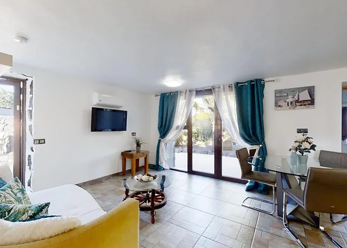 Exclusive Super-villa 12 Bed,11 Bath With Amazing Facilities, Sea And Mountain Views 빌라 *