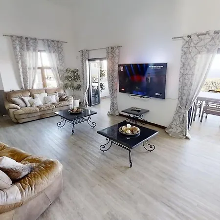 Exclusive Super-villa 12 Bed,11 Bath With Amazing Facilities, Sea And Mountain Views