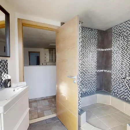 Exclusive Super-villa 12 Bed,11 Bath With Amazing Facilities, Sea And Mountain Views *