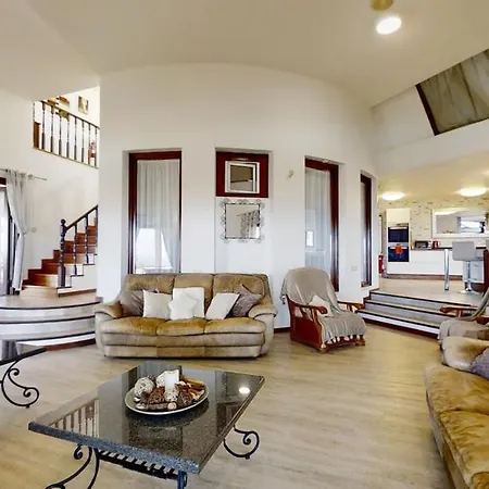 Exclusive Super-villa 12 Bed,11 Bath With Amazing Facilities, Sea And Mountain Views 빌라 *