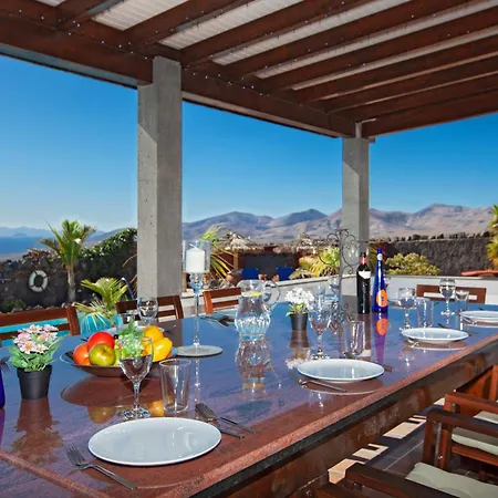 Exclusive Super-Size Holiday Home - 12 Bed,11 Bath With Amazing Facilities, Sea And Mountain Views
