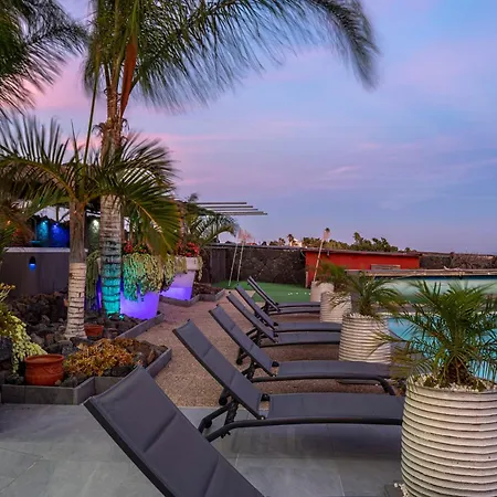 Villa Exclusive Super-Size Holiday Home - 12 Bed,11 Bath With Amazing Facilities, Sea And Mountain Views