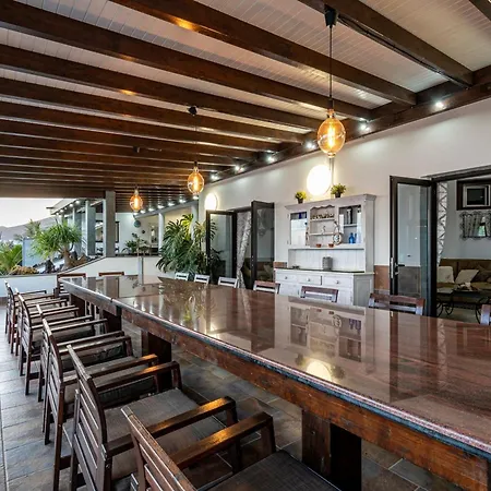 Exclusive Super-Size Holiday Home - 12 Bed,11 Bath With Amazing Facilities, Sea And Mountain Views Villa Tías