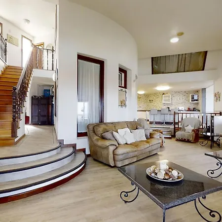 Exclusive Super-Size Holiday Home - 12 Bed,11 Bath With Amazing Facilities, Sea And Mountain Views *