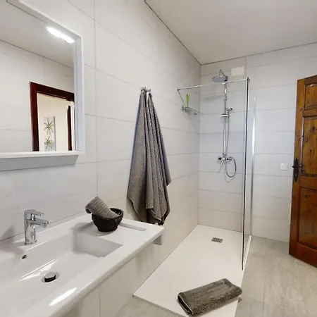 Villa Exclusive Super-villa 12 Bed,11 Bath With Amazing Facilities, Sea And Mountain Views *