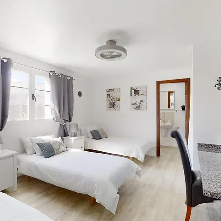 Exclusive Super-Size Holiday Home - 12 Bed,11 Bath With Amazing Facilities, Sea And Mountain Views Villa Tías