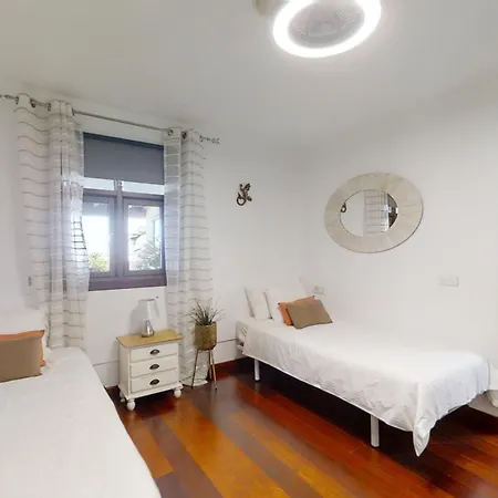 Villa Exclusive Super-villa 12 Bed,11 Bath With Amazing Facilities, Sea And Mountain Views Tías