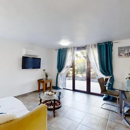 Exclusive Super-Size Holiday Home - 12 Bed,11 Bath With Amazing Facilities, Sea And Mountain Views Villa *