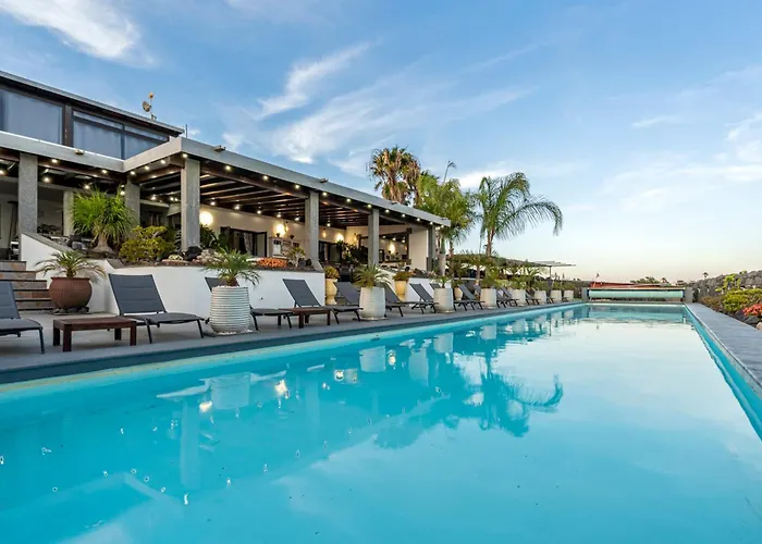 Exclusive Super-villa 12 Bed,11 Bath With Amazing Facilities, Sea And Mountain Views Tías