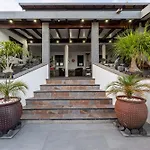 Willa Exclusive Super-villa 12 Bed,11 Bath With Amazing Facilities, Sea And Mountain Views Tías