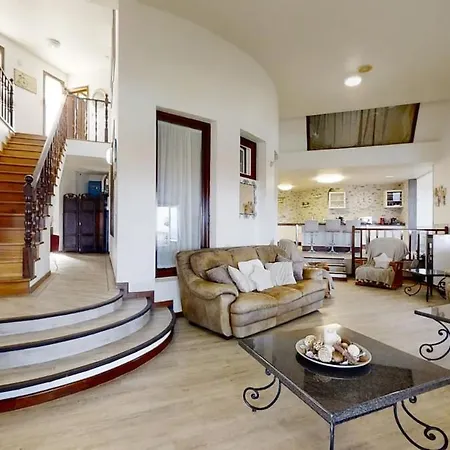 Exclusive Super-villa 12 Bed,11 Bath With Amazing Facilities, Sea And Mountain Views Vila *