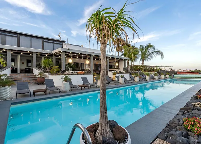 Exclusive Super-villa 12 Bed,11 Bath With Amazing Facilities, Sea And Mountain Views